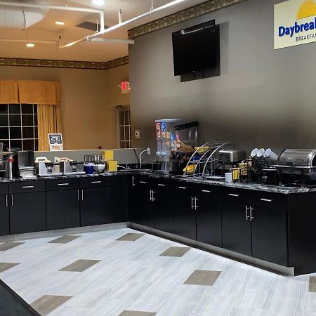 Days Inn By Wyndham Pentwater Εξωτερικό φωτογραφία