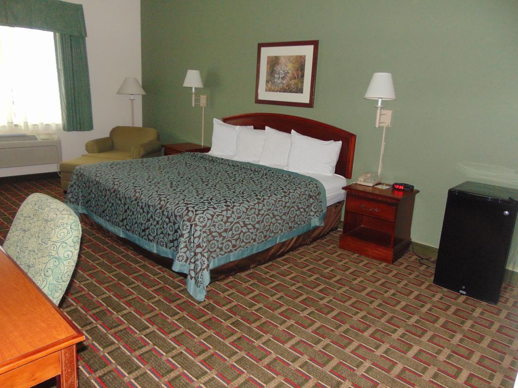 Days Inn By Wyndham Pentwater Εξωτερικό φωτογραφία